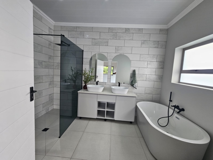 3 Bedroom Property for Sale in Stilbaai Wes Western Cape